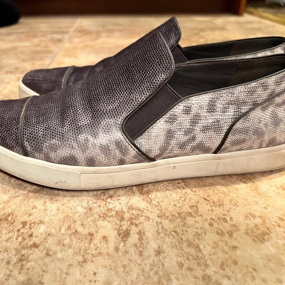 Vince runner size 8 but fits more like a 9 - Picture 5 of 8